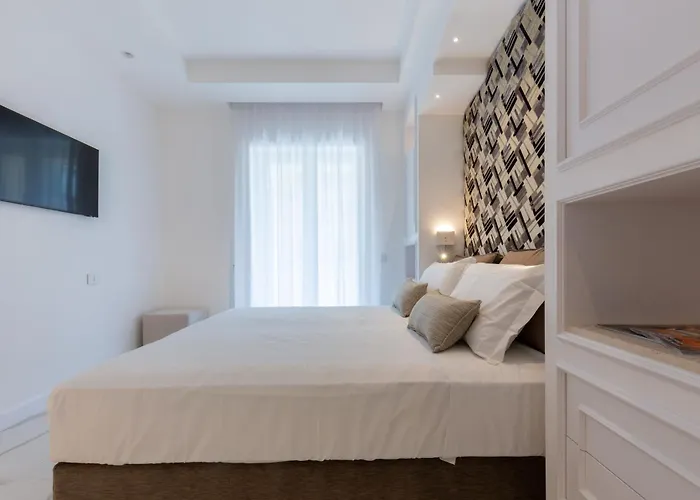 Maison Adriana 게스트하우스 4*